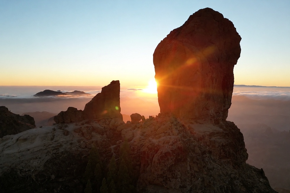 Canaluz celebra el Día de Canarias y su quinto aniversario con un emotivo homenaje a nuestra tierra y su gente con música de timple de Germán López