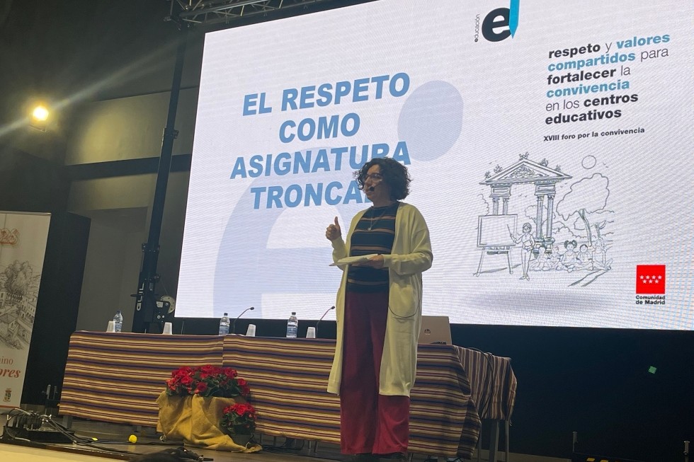 Pilar Ponce, presidenta del Consejo Escolar de la Comunidad de Madrid durante su intervenci&oacute;n | Maspalomas Ahora