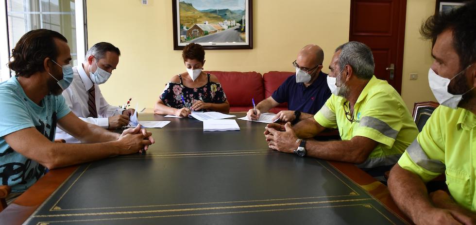 Firma del nuevo contrato del servicio de recogida y transporte de residuos de Mogán