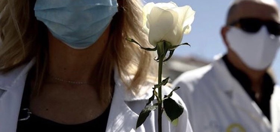 Homenaje a los médicos fallecidos por la Covid 19. EFE