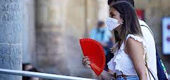 Mascarillas en exteriores. EFE