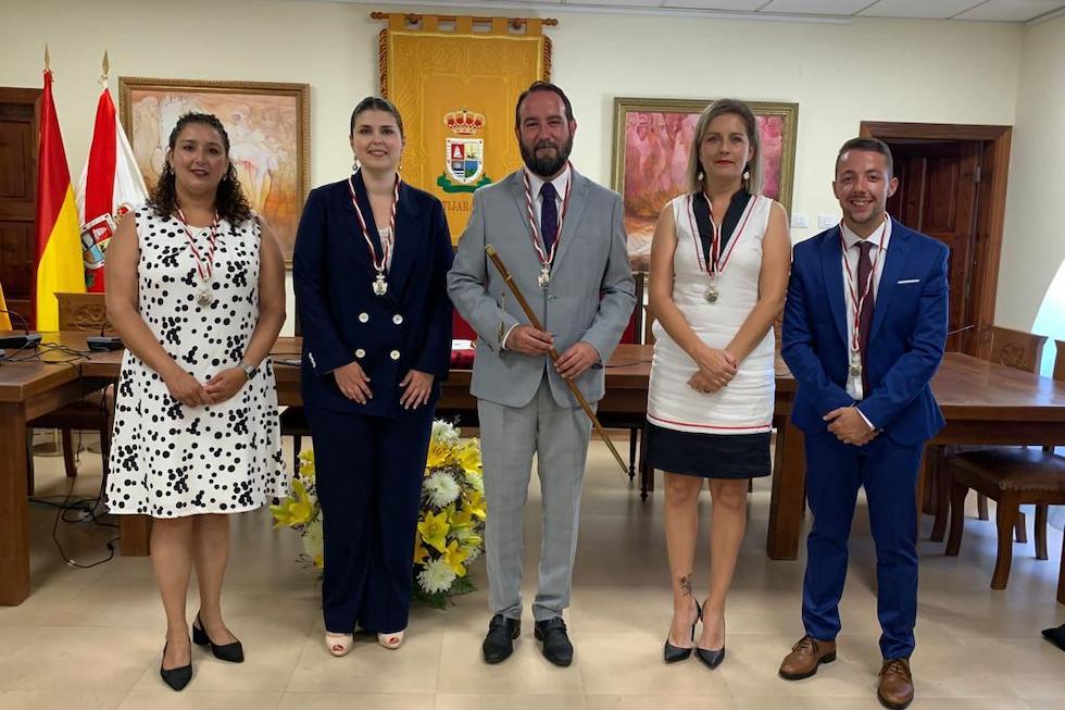 En el centro, Marcos Lorenzo, candidato por La Palma al Senado