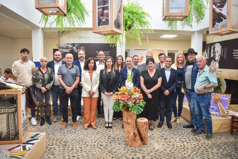 Homenaje a las artesanas