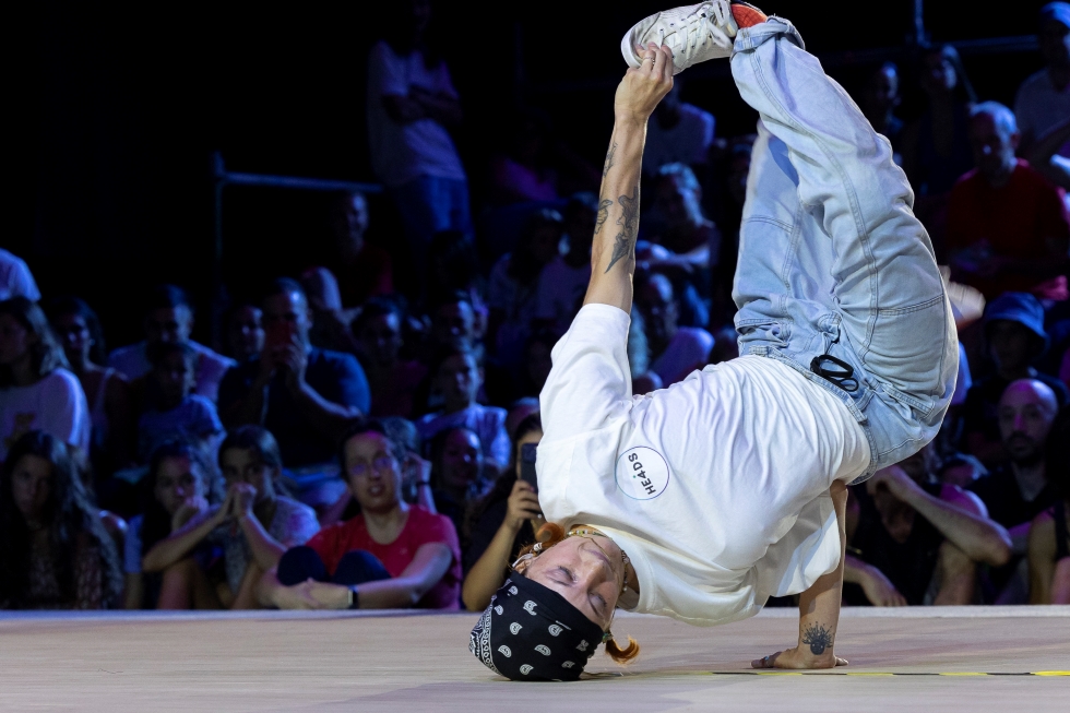Breaking MASDANZA