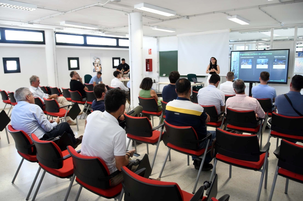 Jornada “La luz del futuro aplicada a la arquitectura, ciencia y tecnología”