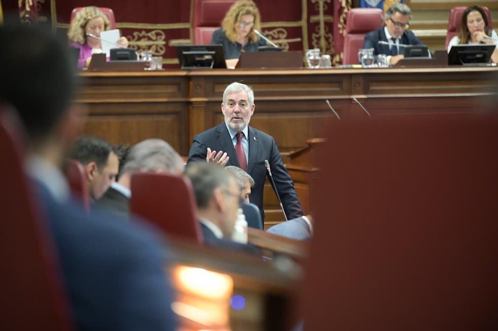 Clavijo denuncia falta de información del Estado sobre el Pacto Europeo de Migración y Asilo