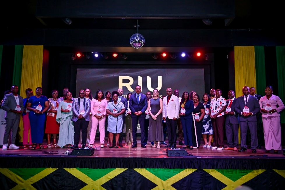 RIU celebra 25 años en Jamaica con una gala institucional en Montego Bay