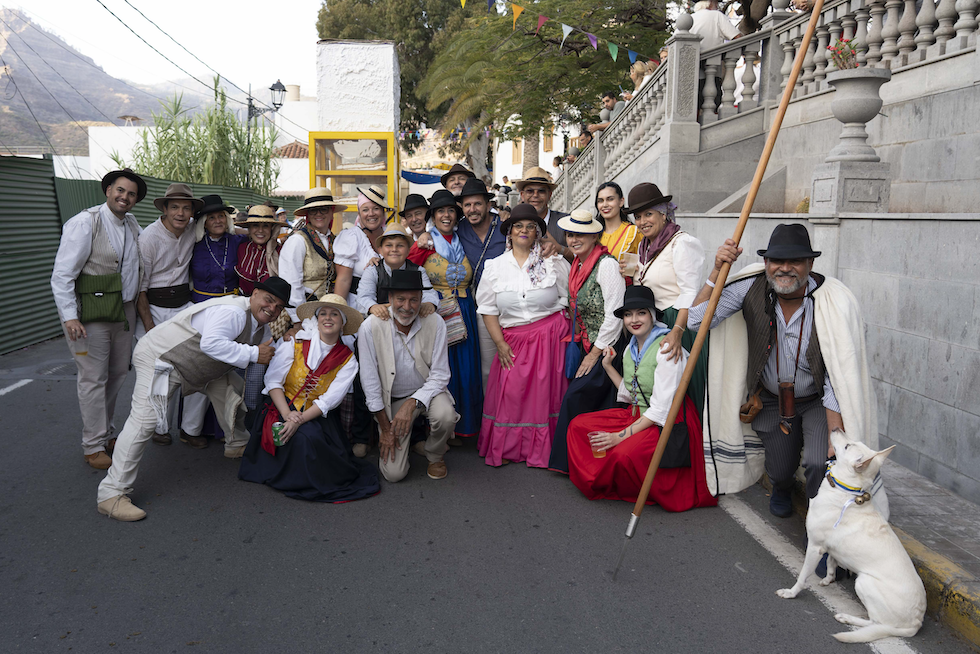 Mogán reúne 16 carretas y 16 agrupaciones folclóricas en la romería de San Antonio “El Chico”