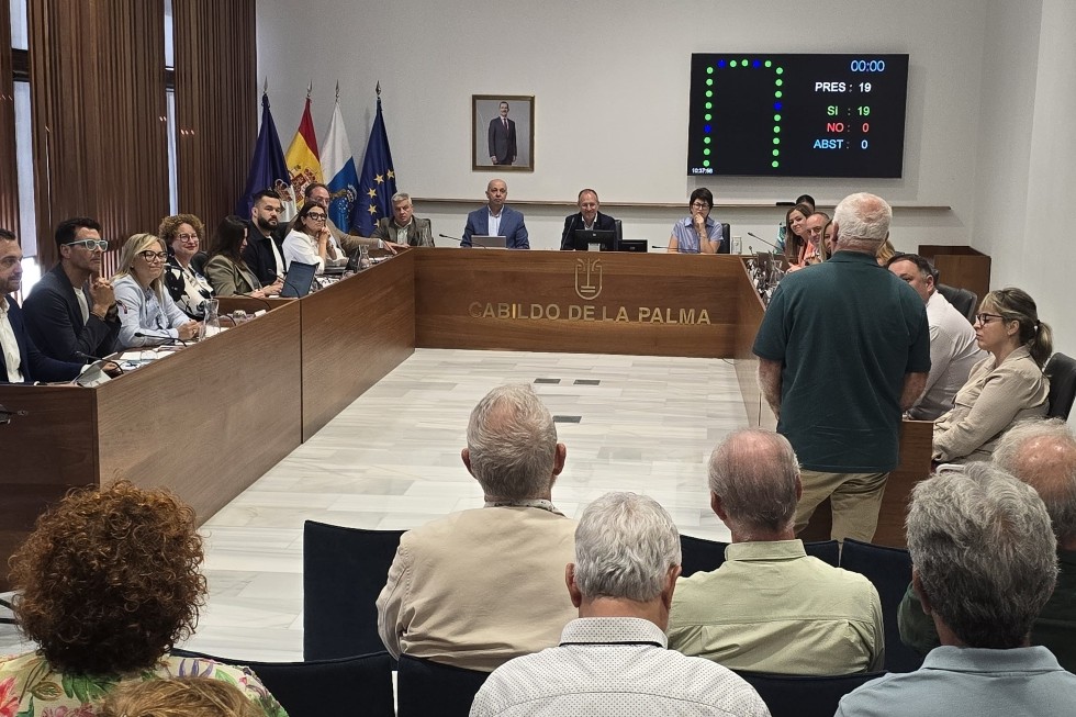 El Cabildo inicia el trámite para conceder la Medalla de la Isla a la Real Sociedad Económica de Amigos del País de La Palma por sus 250 años de historia