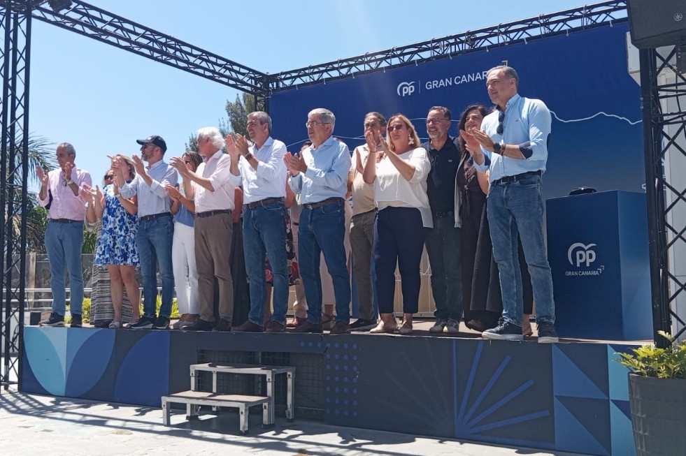 Domínguez llama a “ir a por todas” tras la integración de AV en el PP: “Vamos a ganar las elecciones