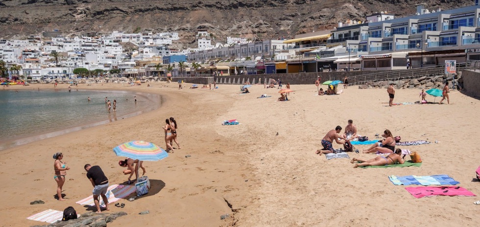 Playa de Mogán | Ángel Medina (EFE)