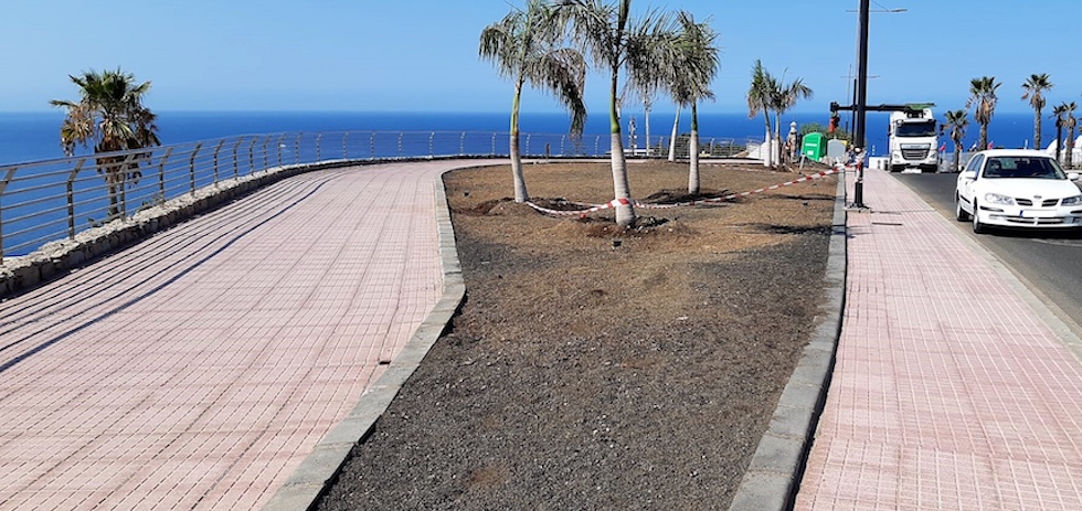 Parcela en la que se ubicara el parque infantil  y canino de la calle Timanfaya, Puerto Rico.