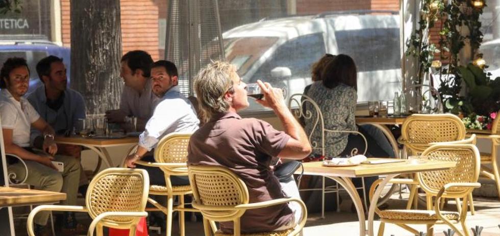 L&iacute;mite de personas no convivientes. EFE