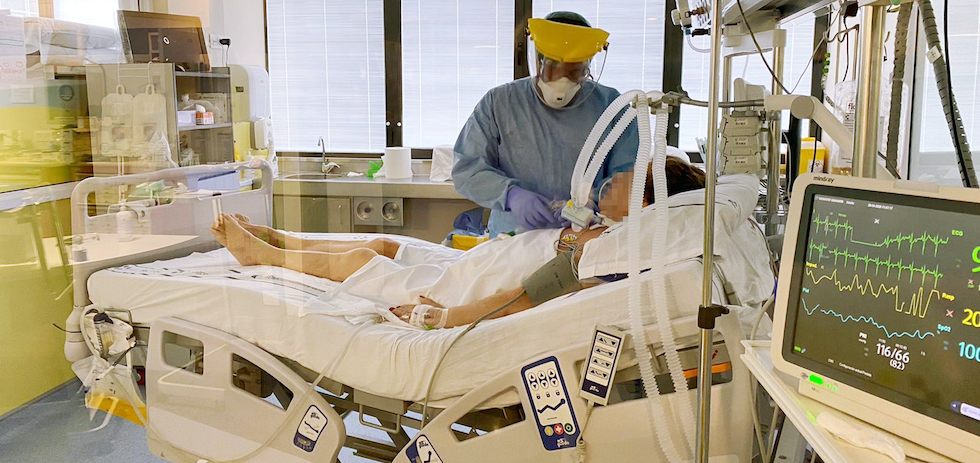 Fotos cedidas por Manel Almazán, fisioterapeuta de la Unidad de Medicina Intensiva del Hospital Universitario de Gran Canaria Doctor Negrín
