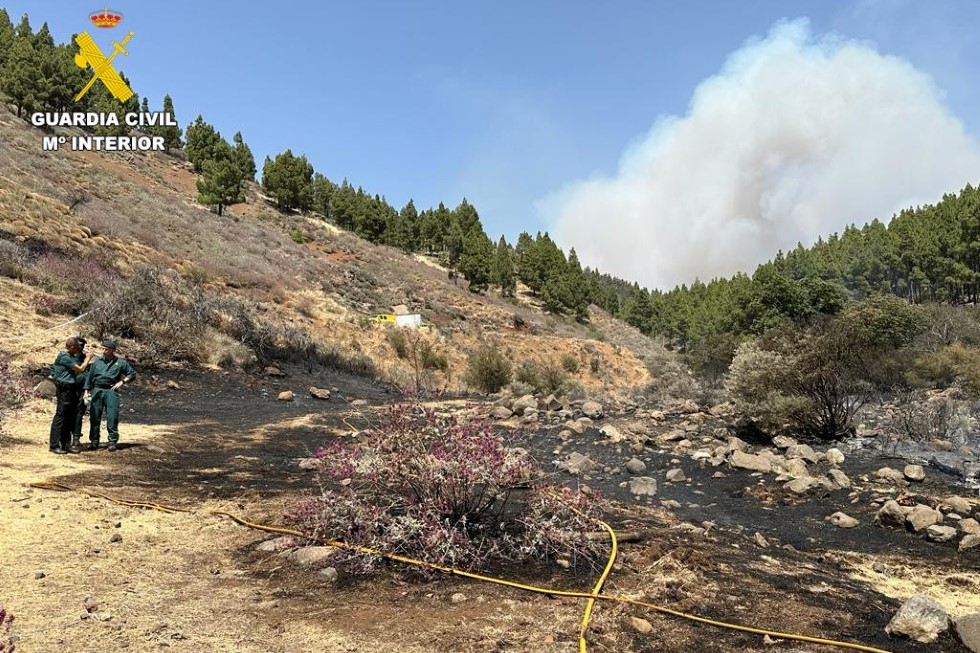 Guardia Civil en una de las zonas del incendio