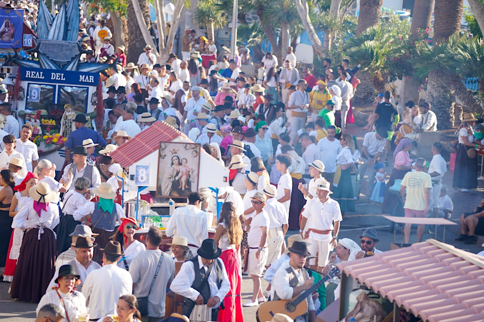 Arguineguín se llena de devoción en la Romería-Ofrenda a la Virgen del Carmen