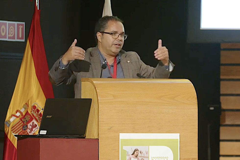 Gustavo Santana durante su intervención en las jornadas "La digitalización: un desafío para las pymes. MASPALOMAS AHORA