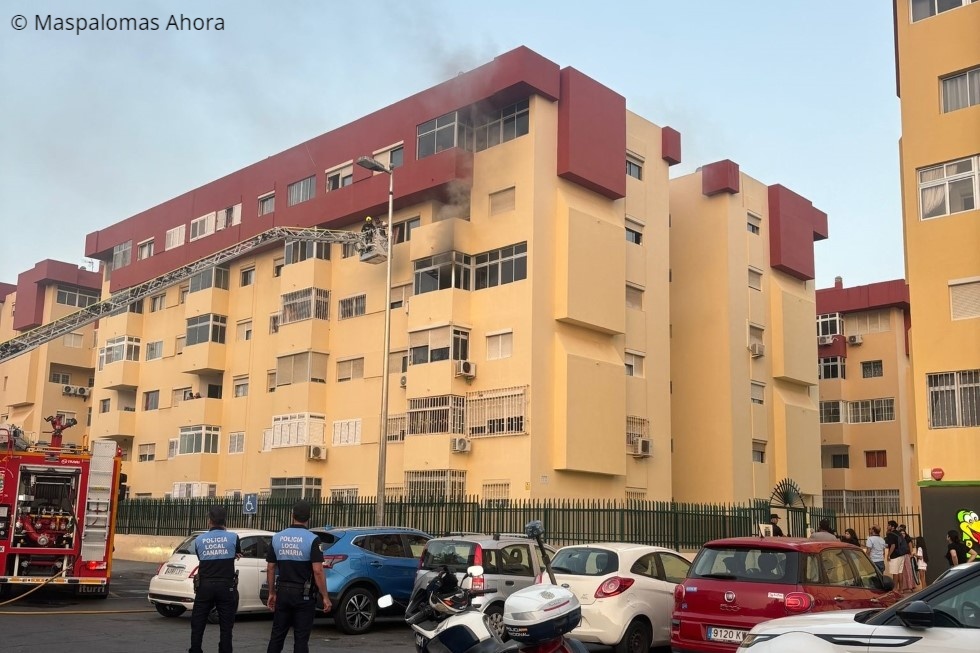 Incendio en la Urbanización San Fernando en Maspalomas / Maspalomas Ahora