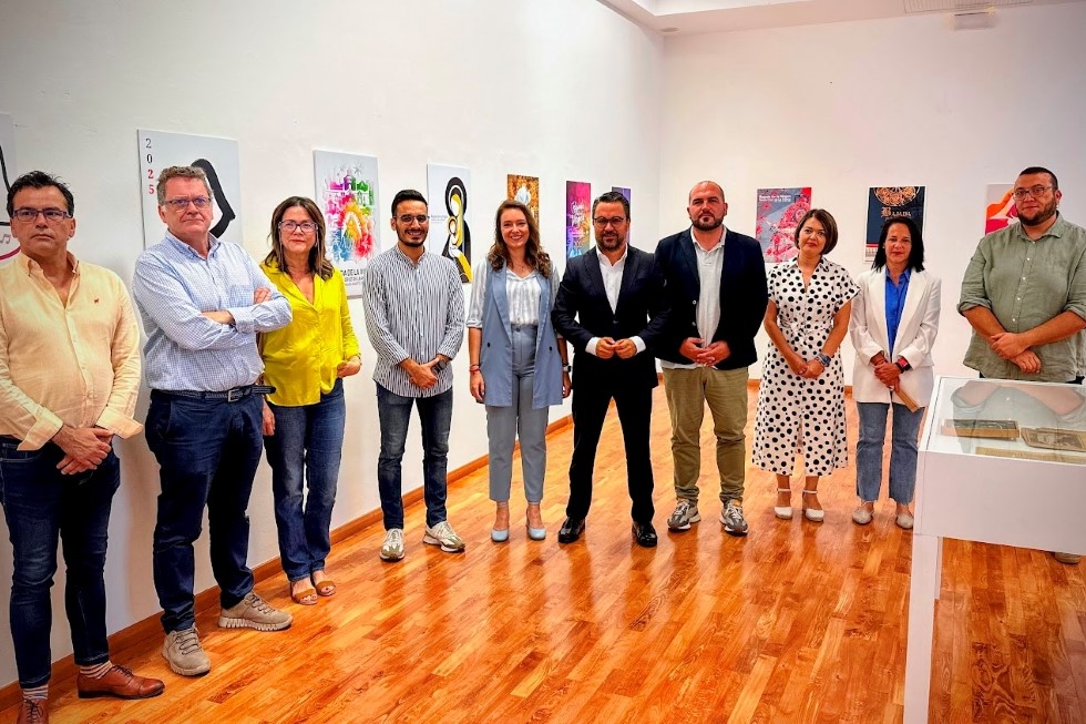 Presentación carteles candidatos a imagen oficial de la Bajada de la Virgen de las Nieves 2025
