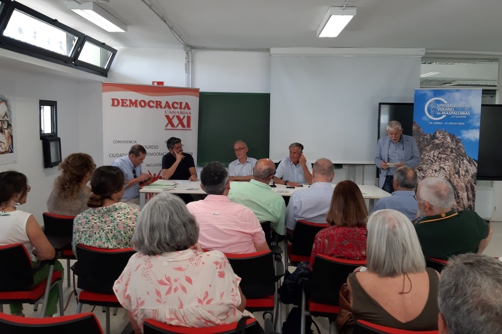 Más de 70 personas asistieron a la jornada de debate 'Europa un espacio de Democracia y Libertad’