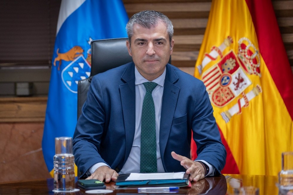 ¿Los jóvenes canarios no son españoles? Domínguez denuncia que el Plan Verano Joven deja fuera a Canarias