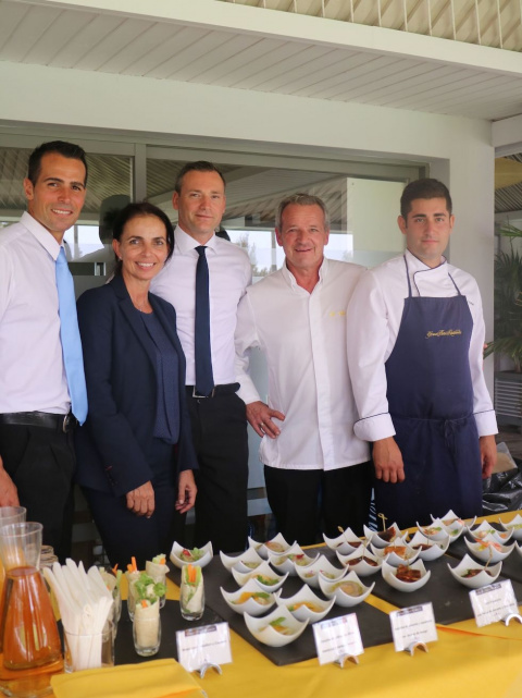 Equipo Seaside Grand Hotel Residencia*****GL: Angel Francisco Santana (Jefe de Sector en el Restaurante, Almudena Martín (subdirectora), Martin Lindner (director restaurante y bares), Wolfgang Grobauer (chef), Giuseppe DiMario (Jefe de Partida coci