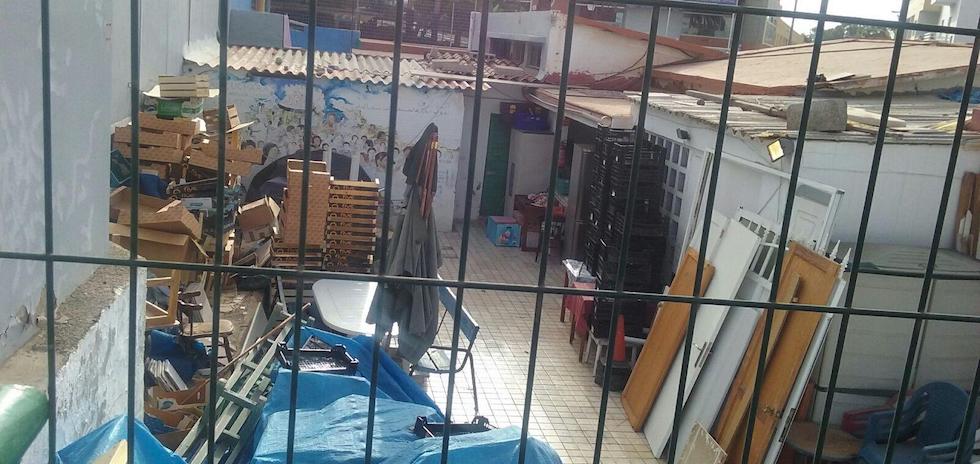 Exterior del local que alberga el Proy ecto Vecinal de Alimentos de Mogán