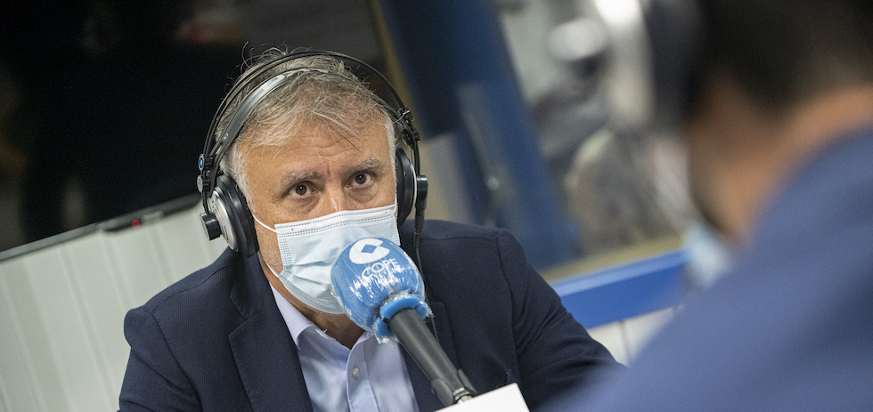 &Aacute;ngel V&iacute;ctor Torres, entrevistado en la Cadena Cope Canarias | ACFI PRESS