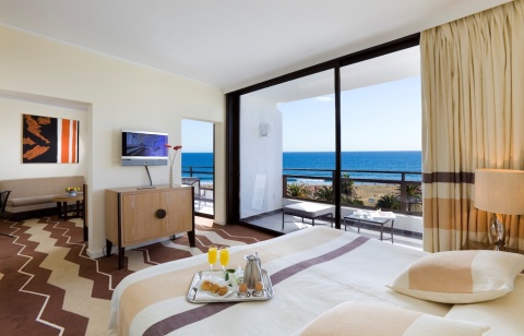 Foto de una suite con vistas al mar en el Seaside Palm Beach