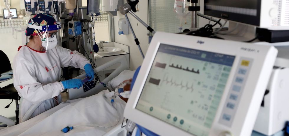 Hospital, planta covid. EFE