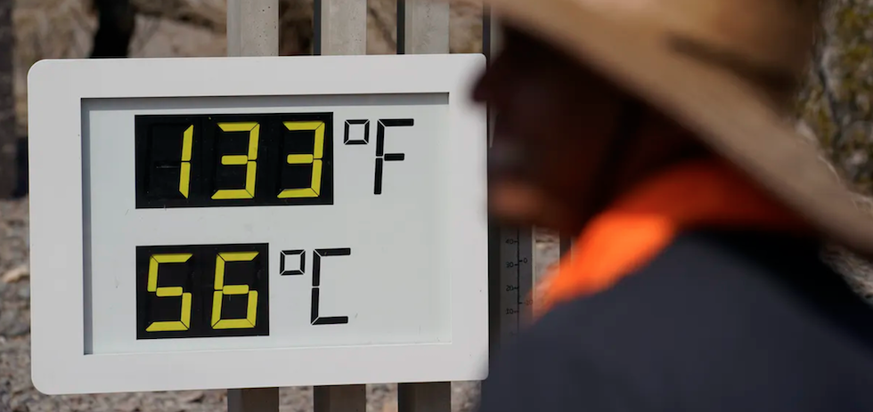 En el Parque Nacional del Valle de la Muerte de California, las temperaturas volvieron a alcanzar máximos históricos el 11 de julio de 2021, según las lecturas del Servicio Meteorológico Nacional en Furnace Creek. AP Photo/John
