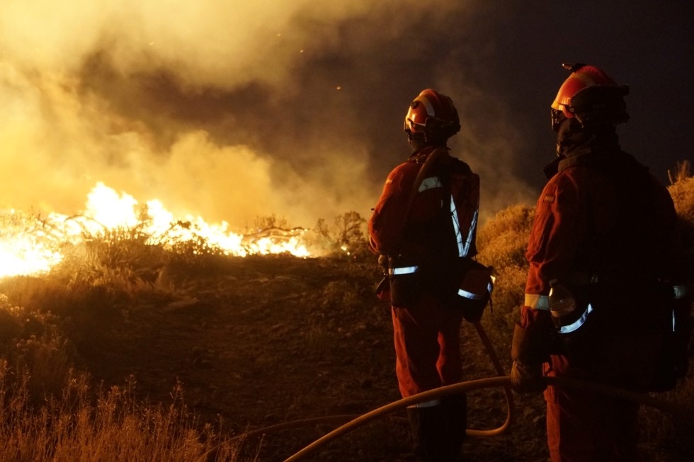 Bombero en el incendio de Tenerife. 1-1-2 Canarias