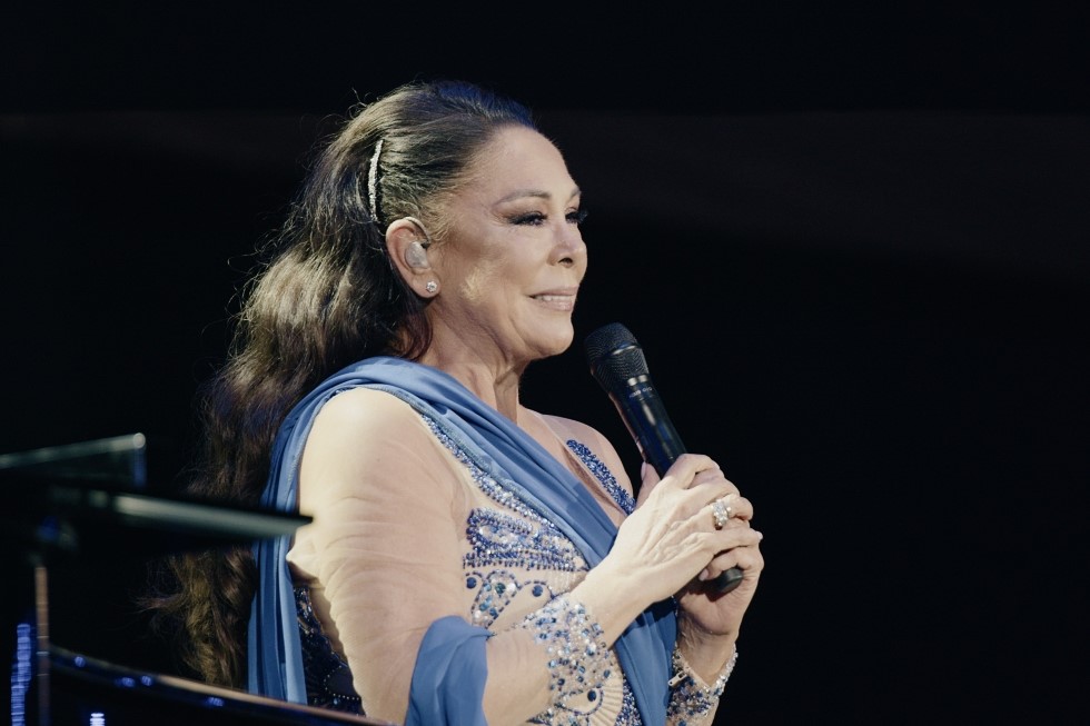 Isabel Pantoja en un momento de su actuación