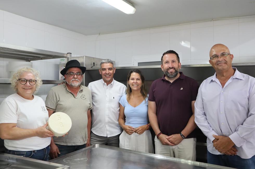 La Quesería La Gloria consolida su prestigio tras recibir el reconocimiento oficial por el Mejor Queso de Canarias 2026