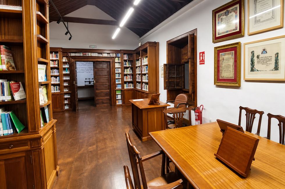 NNGG de La Palma pide ampliar el horario de la Biblioteca Insular José Pérez Vidal durante el verano