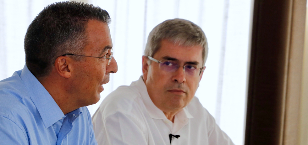 El consultor turístico Antonio Garzón junto al alcalde de San Bartolomé de Tirajana, Marco Aurelio Pérez. JULIÁN REYES