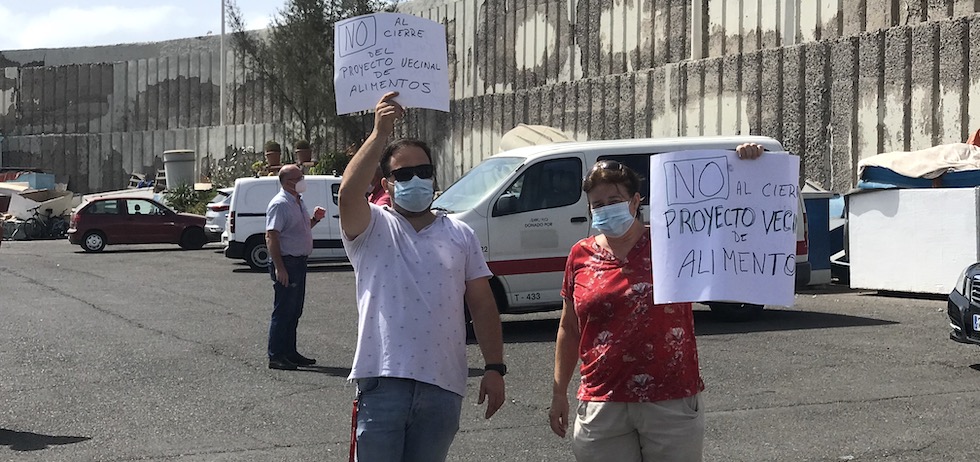 Manifestantes del proyecto Vecinal de Alimentos Las Lomas | MASPALOMAS AHORA