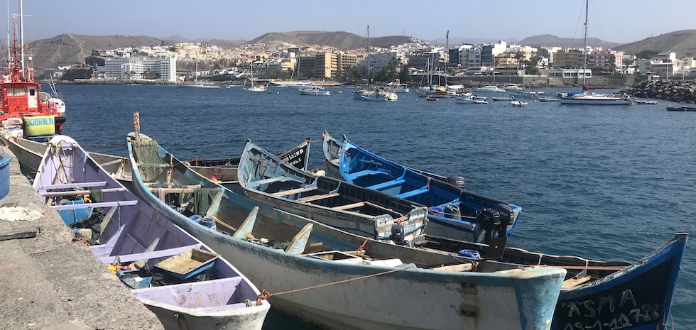 Pateras acumuladas en el Muelle de Arguinegu&iacute;n | MASPALOMAS AHORA