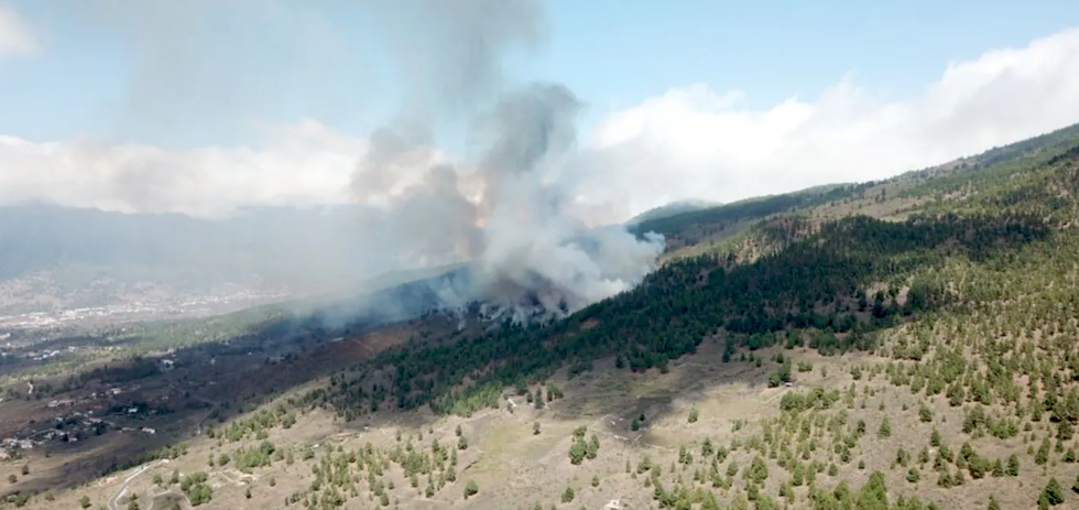 Primeros momentos de la erupci&oacute;n de La Palma. IGME-CSIC
