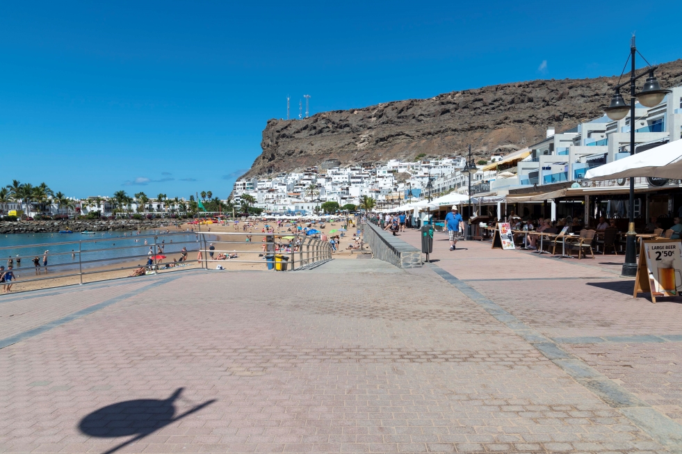 Paseo de la playa de Mogán (calle Alcalde Miguel Marrero)