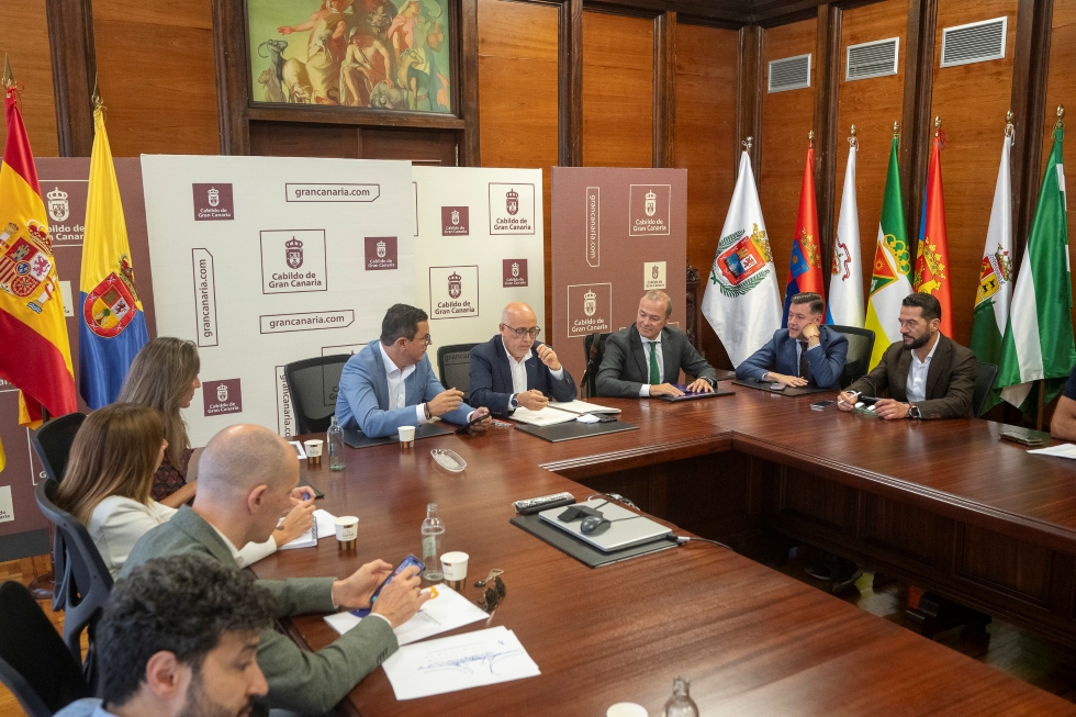 Instante del encuentro en el Cabildo