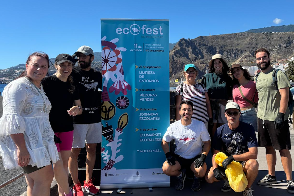 Santa Cruz de La Palma participa en el Ecofest 2025 con una limpieza de playa