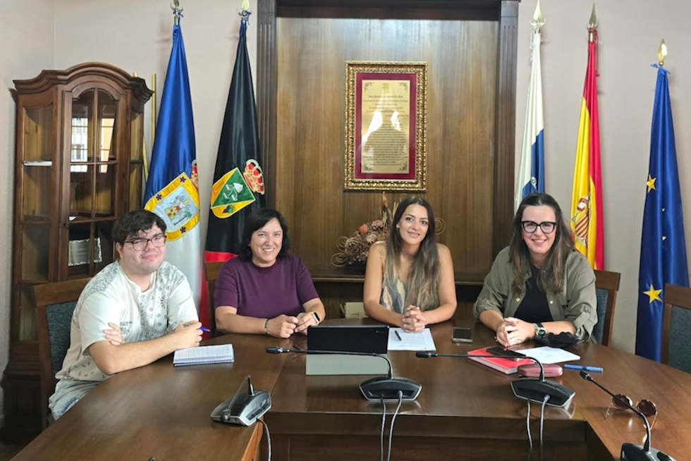 Fuencaliente acerca una nueva bolsa de empleo a sus vecinos