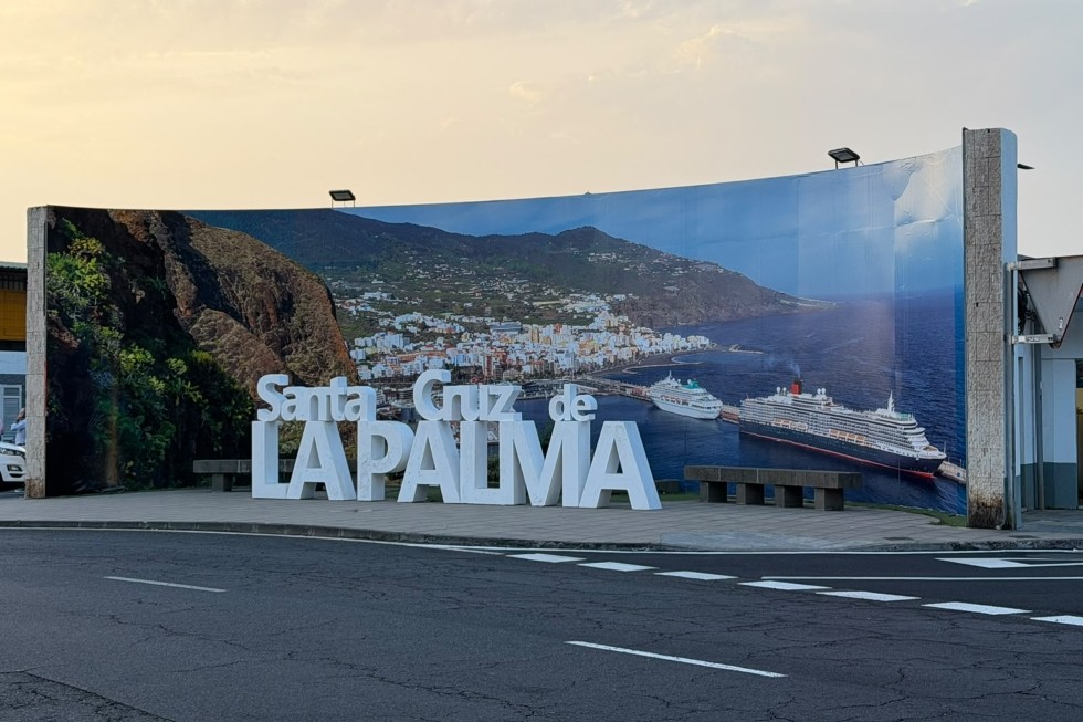 Santa Cruz de La Palma renueva la imagen de su Km. 0 para dar la bienvenida al otoño y a la nueva temporada de cruceros