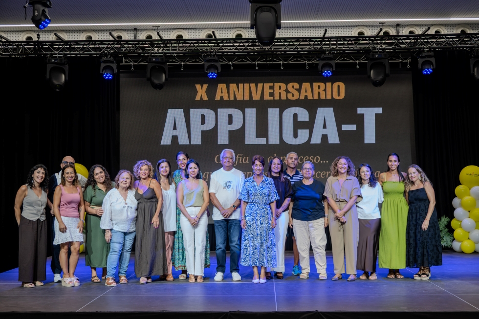 Alcaldesa, concejala, representantes de la Fundación Fund Grube y personas reconocidas - X aniversario Applíca-t | Maspalomas Ahora