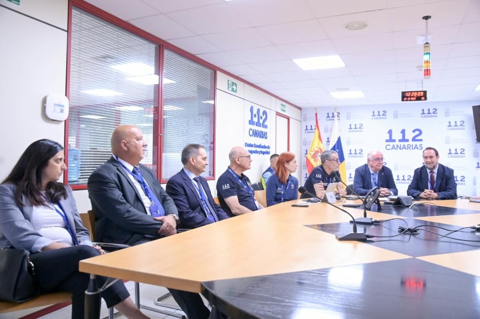 El 112 recibe al cuerpo consular en Canarias