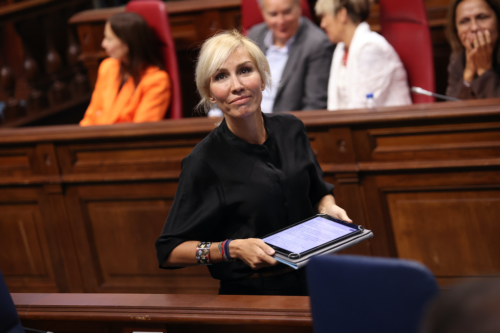 La diputada popular, Rebeca Paniagua, en el Parlamento de Canarias