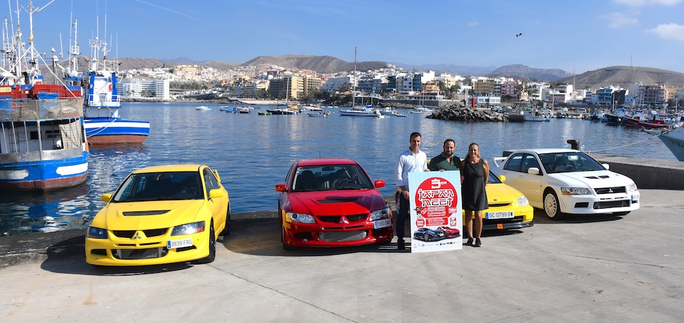 Luis Becerra, Artemi Artiles y G rimenesa Pérez en la presentación del III Japan Meet Gran Canaria en el Puerto de Arguineguin.