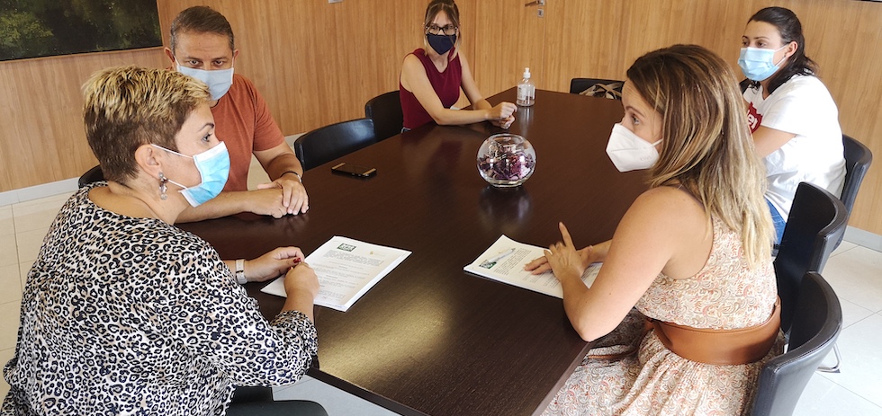 Firma del convenio de Solidaridad Intergeneracional. MASPALOMAS AHORA