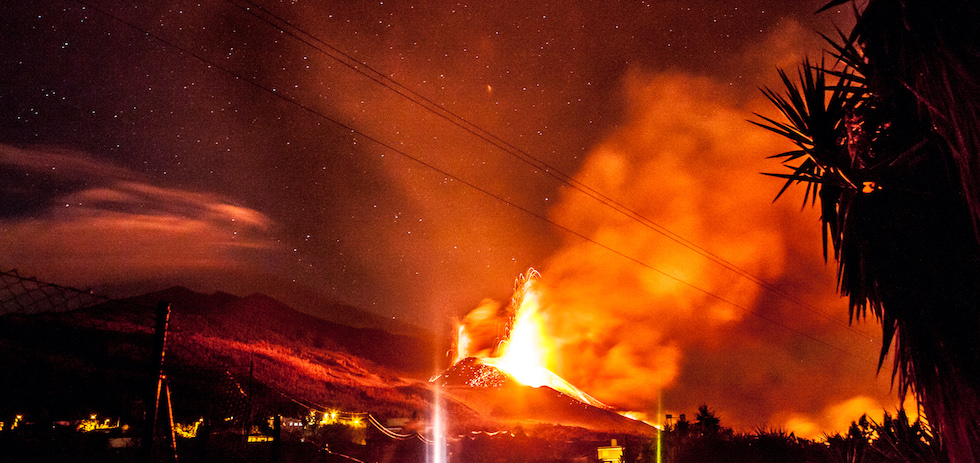 Actividad del volc&aacute;n durante esta pasada madrugada. ACFI PRESS